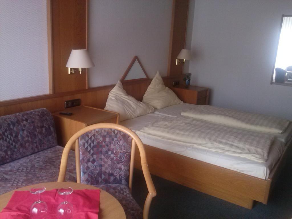 Landhotel Hamburger Hof Nettlingen Zimmer foto